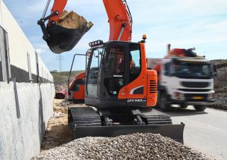 Escavatori cingolati Doosan DX140LCR-5