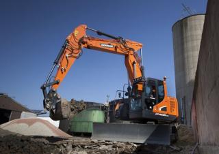 Escavatori cingolati Doosan DX235LCR