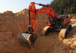 Escavatori cingolati Doosan DX490LC-5