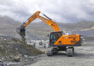 Escavatori cingolati Develon DX230LC-9