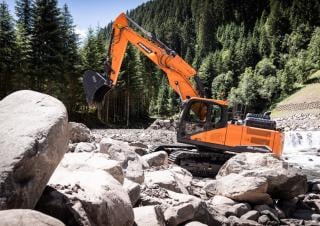 Escavatori cingolati Doosan DX245NHD-7