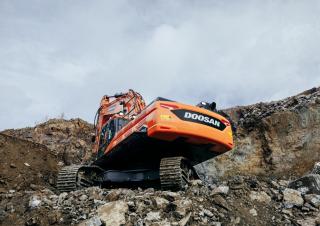 Escavatori cingolati Doosan DX490LC-7