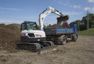 Escavatori cingolati Bobcat E85