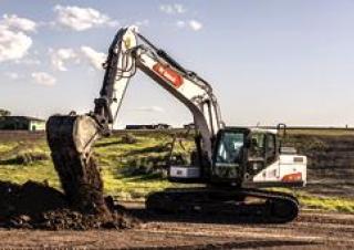 Escavatori cingolati Bobcat E165