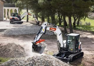 Escavatori cingolati Bobcat E88