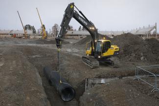 Escavatori cingolati Volvo EC220DL