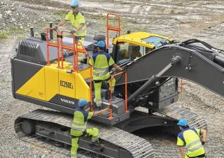 Escavatori cingolati Volvo EC250ERL