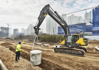 Escavatori cingolati Volvo EC300EL