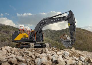 Escavatori cingolati Volvo EC300F L 