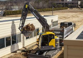 Escavatori cingolati Volvo ECR145EL