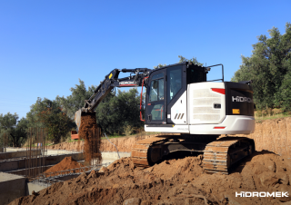 Escavatori cingolati Hidromek HMK 145 LC SR