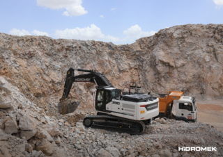 Escavatori cingolati Hidromek HMK 390 LC HD