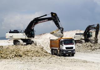 Escavatori cingolati Hidromek HMK 490 LC-HD