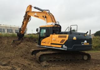 Escavatori cingolati Hyundai HX260NL