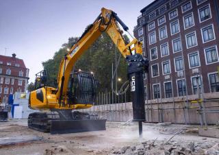 Escavatori cingolati JCB JS130 LC