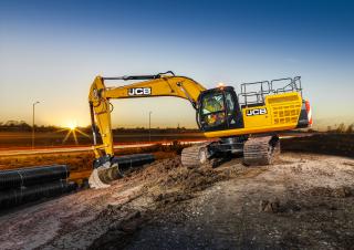 Escavatori cingolati JCB JS330LC LR