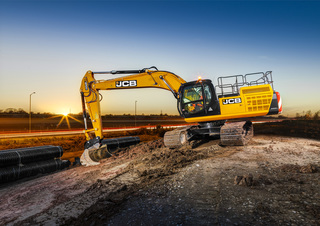 Escavatori cingolati JCB JS370 LC LR