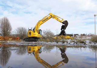 Escavatori cingolati Komatsu PC228USLC-11E0
