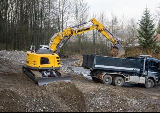 Escavatori cingolati Liebherr R 926 Compact Litronic 