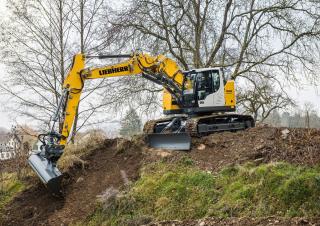 Escavatori cingolati Liebherr R 926 Compact Litronic 