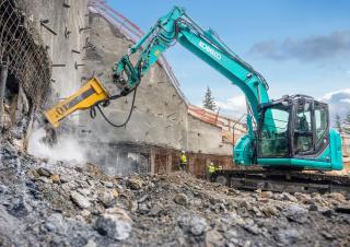 Escavatori cingolati Kobelco SK 140 SRLC 3