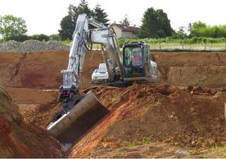 Escavatori cingolati Kobelco SK 210 H NLC 10E 