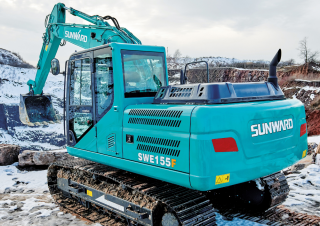 Escavatori cingolati Sunward SWE155F