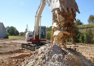 Escavatori cingolati Takeuchi TB 2150
