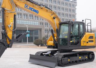 Escavatori cingolati XCMG XE135U