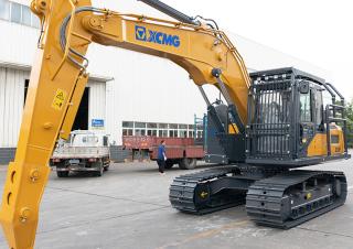 Escavatori cingolati XCMG XE180F