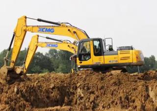 Escavatori cingolati XCMG XE215D 
