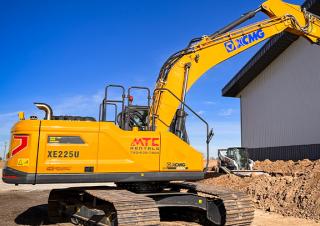 Escavatori cingolati XCMG XE225U