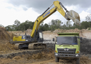 Escavatori cingolati XCMG XE370CA 