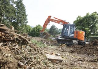 Escavatori cingolati Hitachi ZX 135 US-3