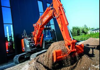 Escavatori cingolati Hitachi ZX135US-6