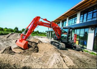 Escavatori cingolati Hitachi ZX135US-6
