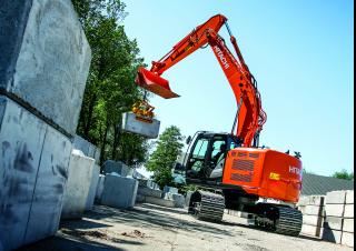 Escavatori cingolati Hitachi ZX225USRLC-6