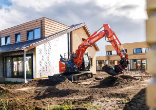 Escavatori cingolati Hitachi ZX135US-7B
