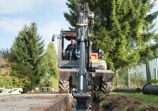Escavatori gommati Mecalac 12MTX