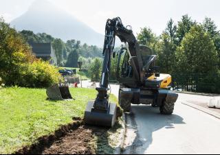Escavatori gommati Mecalac 12MTX
