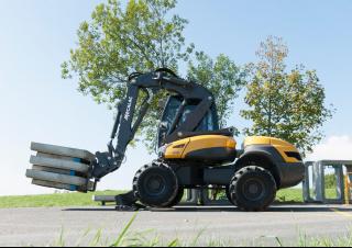 Escavatori gommati Mecalac 12MTX