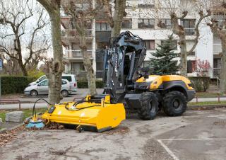 Escavatori gommati Mecalac 12MTX