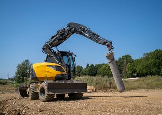 Escavatori gommati Mecalac 15MWR