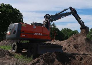 Escavatori gommati Atlas 220 W