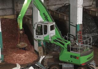 Movimentatori di materiali Sennebogen 818M E