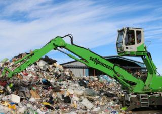 Movimentatori di materiali Sennebogen 821M E