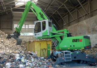 Movimentatori di materiali Sennebogen 821M E