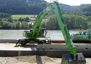 Movimentatori di materiali Sennebogen 850M E 