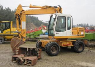 Escavatori gommati Liebherr A 900