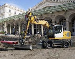 Escavatori gommati Liebherr A 918 Litronic